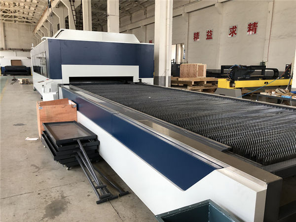फाइबर लेजर काट्ने मेसिन 3000mm × 1500mm