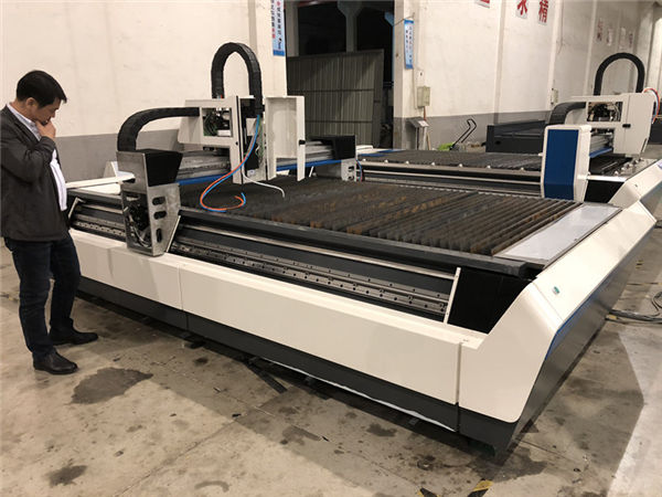 एक लेजर काट्ने मेशिनमा पाइप र पाना काट्ने 700-6000w
