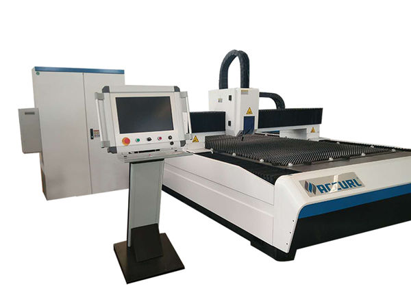 पूर्ण संलग्न औद्योगिक लेजर काटि machine्ग मेशिन १०m / मिनेट काट्ने गति